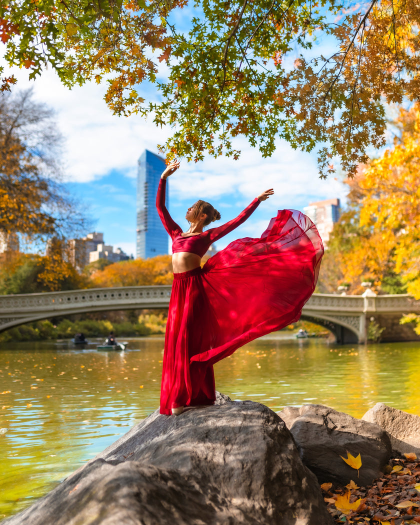 Kinetic Central Park 360 Skirt Crimson